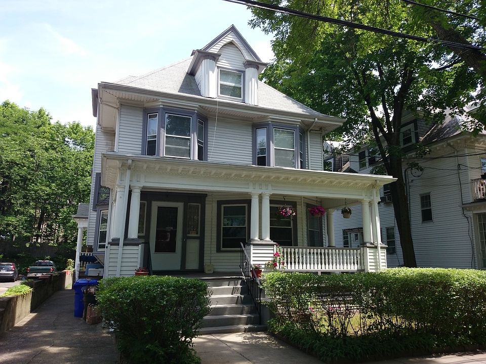 2nd image of 149 Naples Rd
