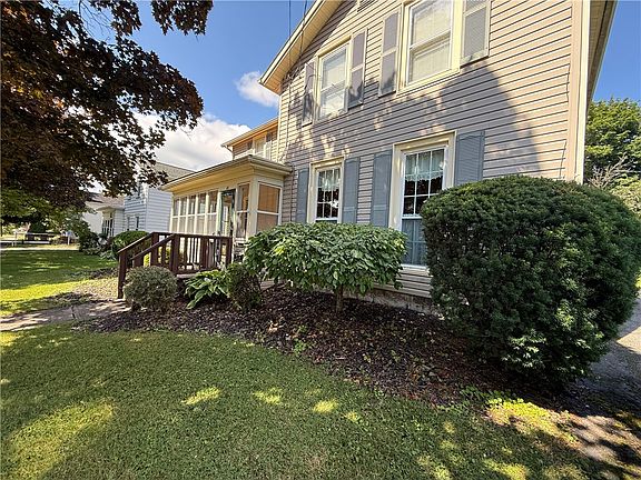3rd image of 45 Mynderse St
