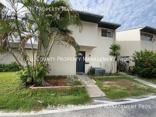 2nd image of 1106 Longfellow Way #2