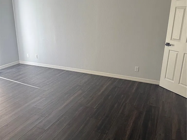 17323 Grayland Ave — Photo 30