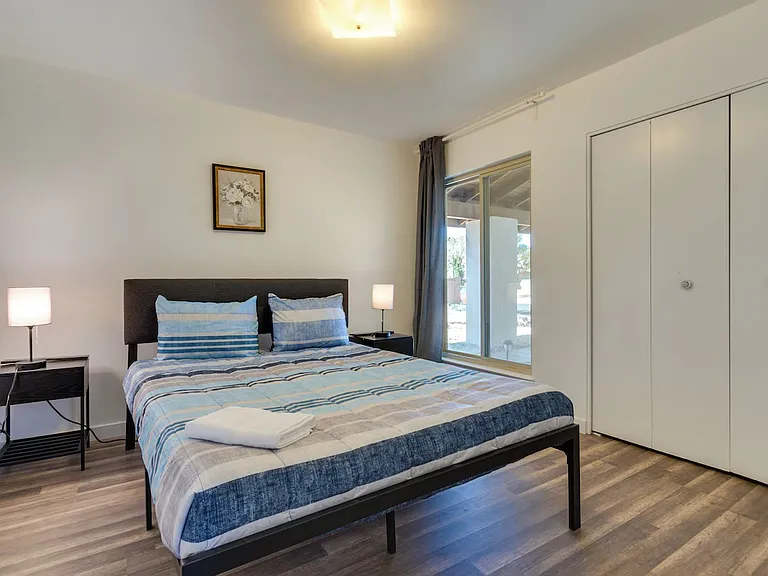 624 Randall St — Photo 12