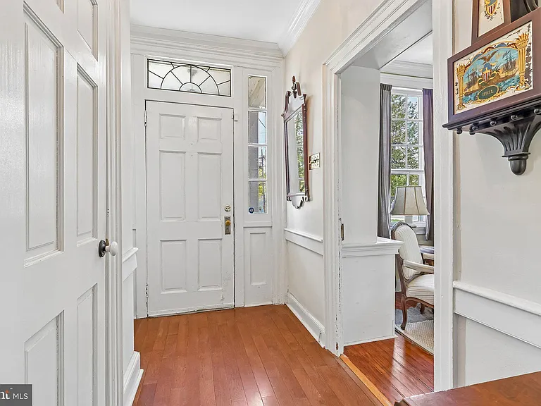 2167 Brunswick Ave — Photo 5