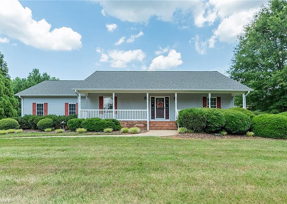 1st image of 226 Augusta Dr