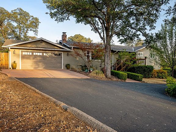 2nd image of 3742 Martina Ct