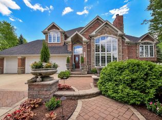 1651 Raleigh Ct, Wheaton, IL 60189