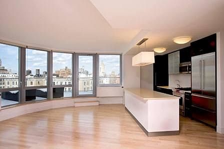 1st image of 200 W 72nd St APT 15E