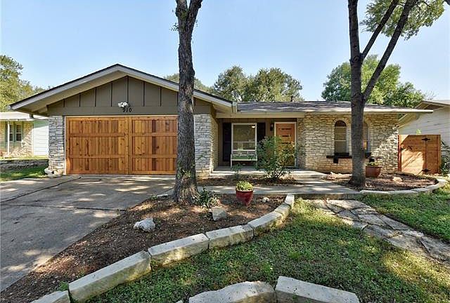 1st image of 910 Glen Oak Dr