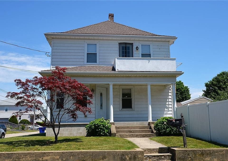 1st image of 294 Juniper St