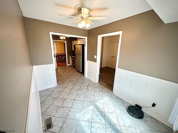 3rd image of 4 Peach Court