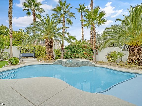 3rd image of 1700 Corta Bella Dr