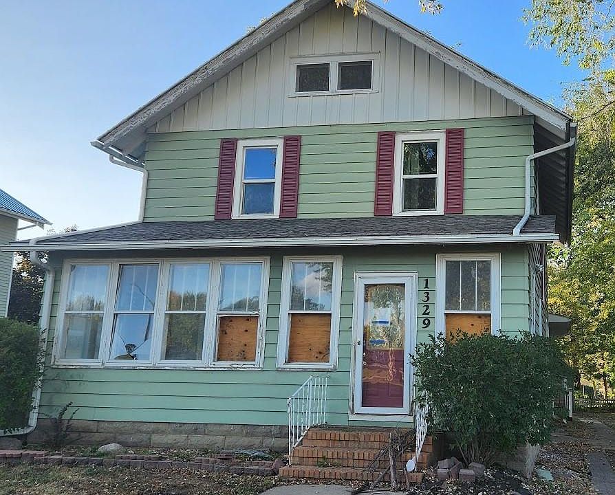 1st image of 1329 8th Ave