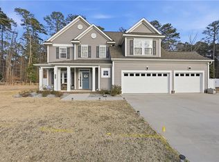 2032 Herons Pointe Ln, Suffolk, VA 23434