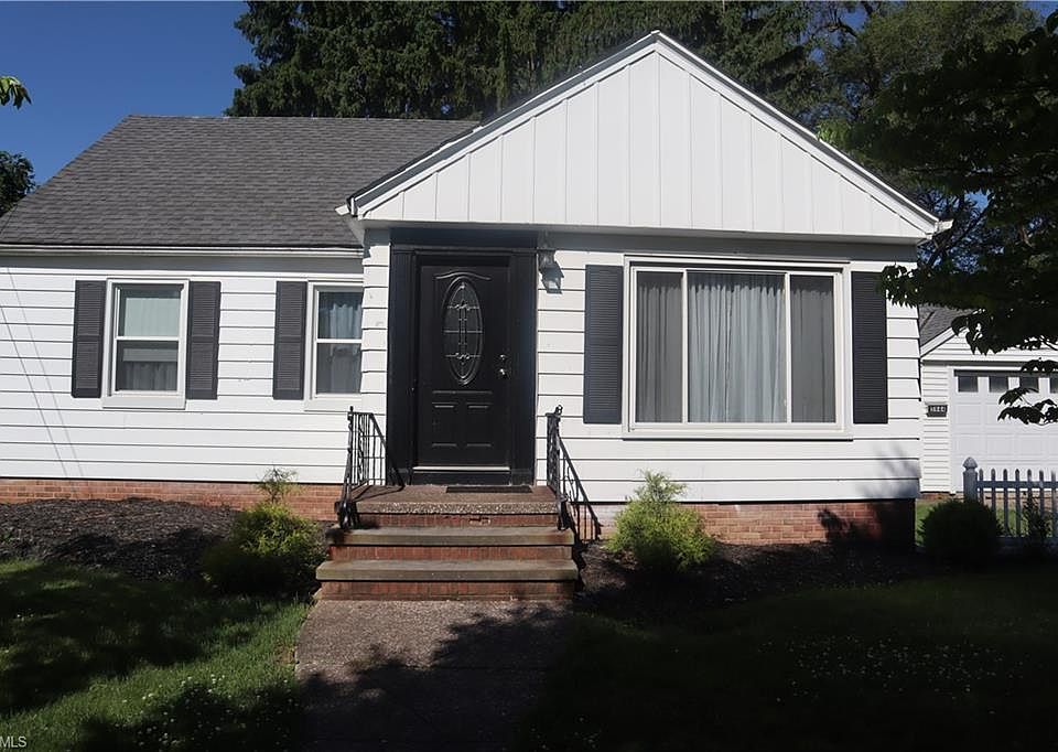 1st image of 5944 Chestnut Hills Dr