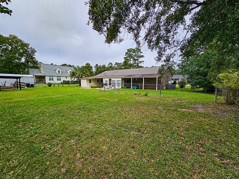 213 Otis Rd — Photo 38