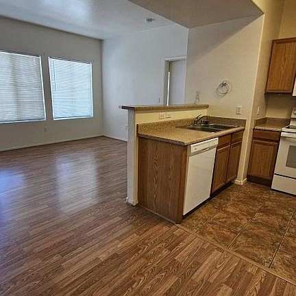 3rd image of 2051 Hussium Hills St