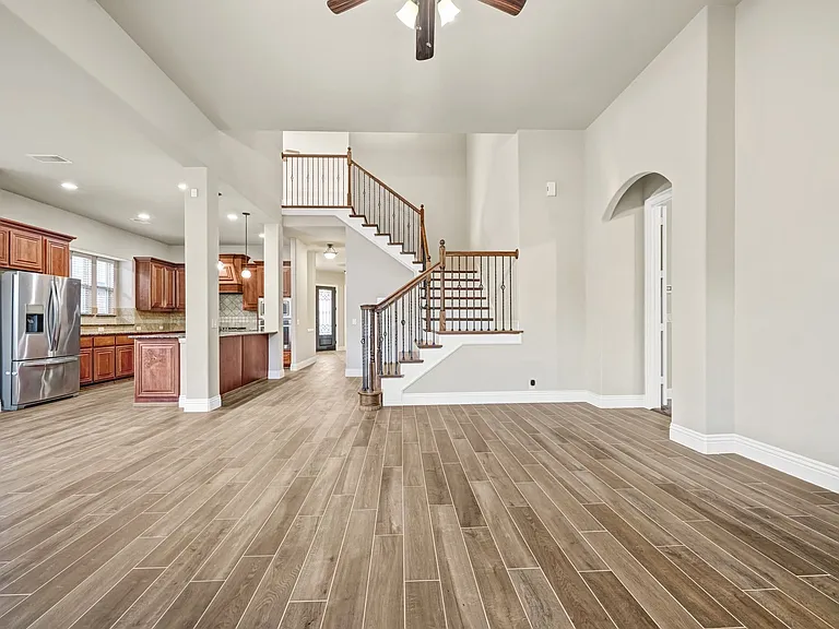 2412 Kemerton Dr — Photo 7