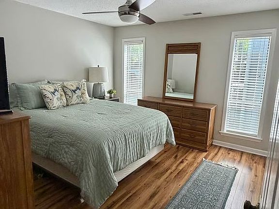 3rd image of 4100 Sedgewood Dr APT 203