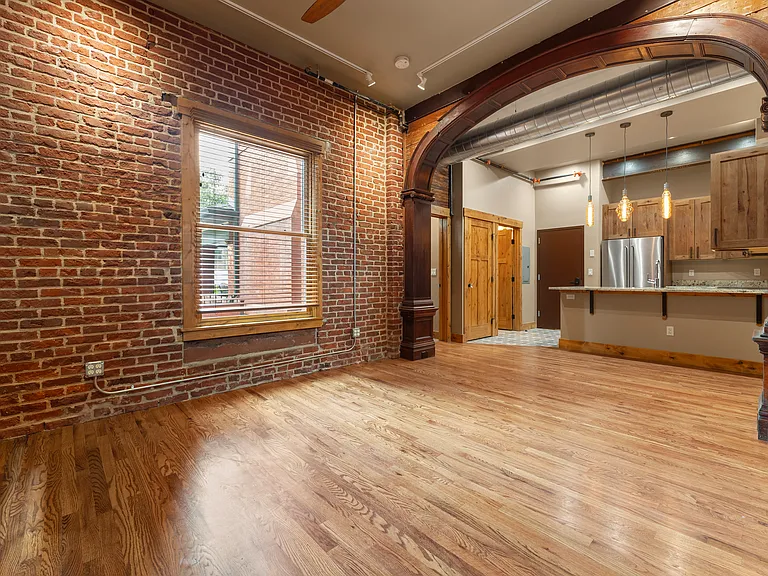 1128 N Grant St #100 — Photo 3