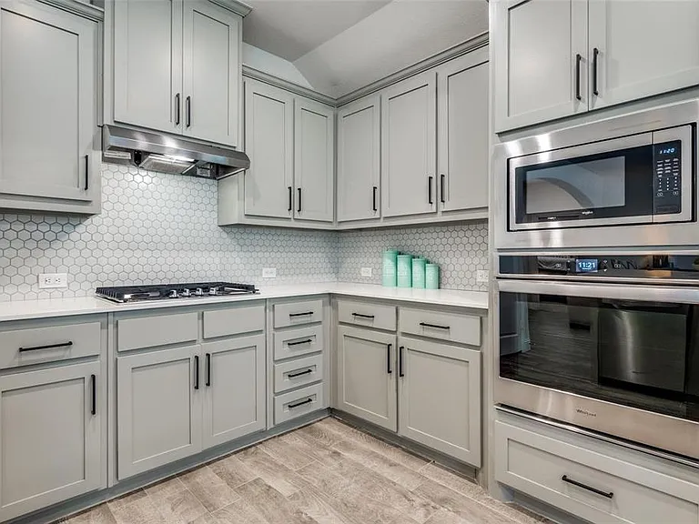2937 Log Cabin Dr — Photo 15