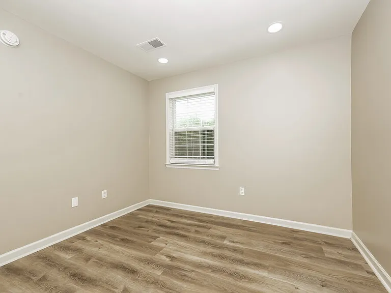 1327 Cason Ln — Photo 16