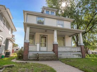 1033 W 15th St, Davenport, IA 52804