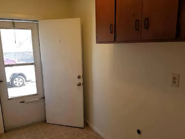 2106 N Benton Ave #B — Photo 6