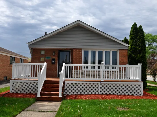 7800 Mulligan Ave, Burbank, IL 60459