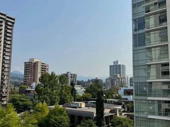 1320 Chesterfield Ave, North Vancouver, BC V7M 0A6