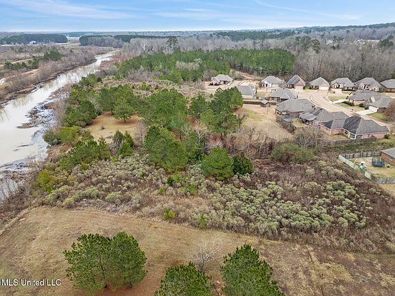 3rd image of 3 Stonebridge Blvd