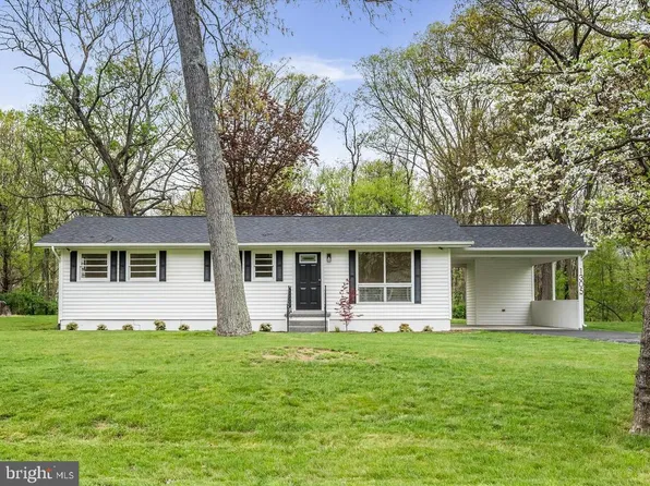 1305 Crums Church Rd, Winchester, VA 22611