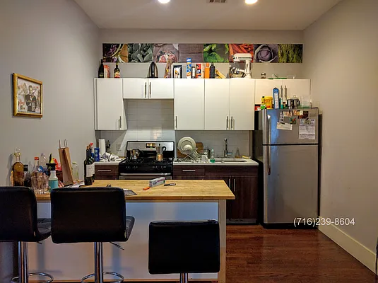 Rented by Manhattan Management LLC | media 14