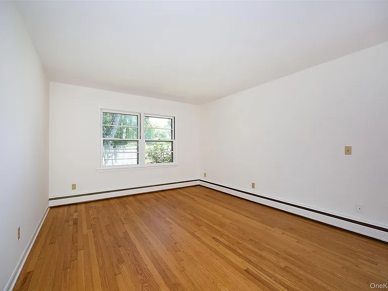 2108-2110 New Hackensack Rd — Photo 14