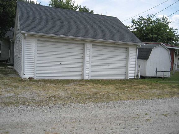 4th image of 704 Hawthorne Ave