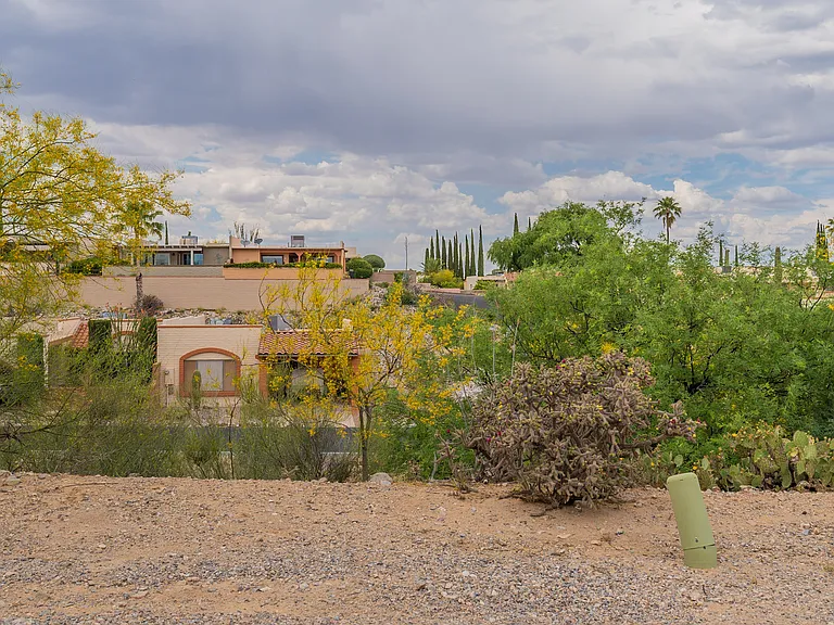 1430 W Camino Lucientes — Photo 34