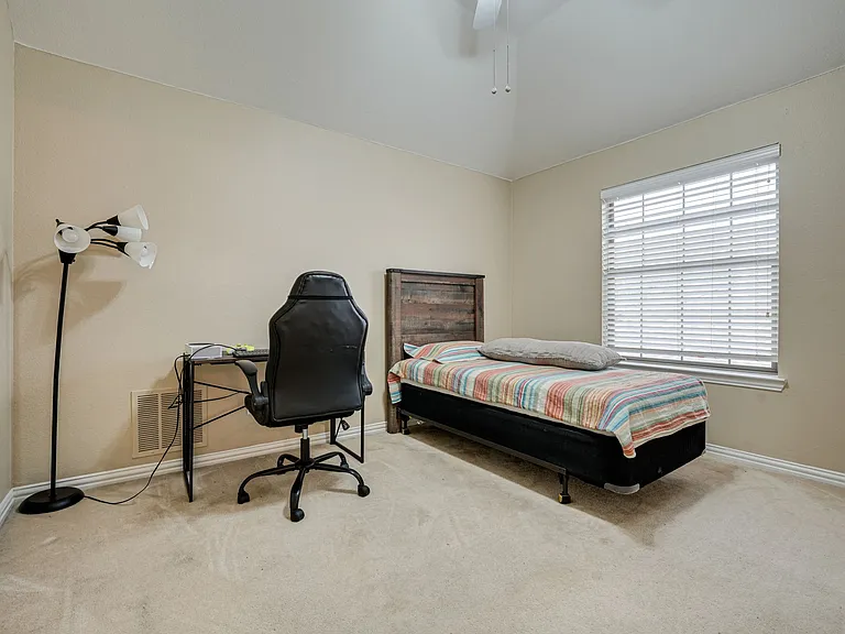 11804 Blackhawk Dr — Photo 17