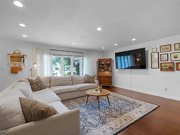 3rd image of 20478 Homestead Park Dr