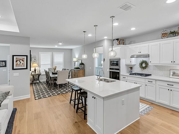 5th image of 208 Long Pines Dr