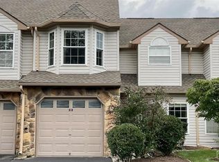 313 Pegasus Rd, Piscataway, NJ 08854