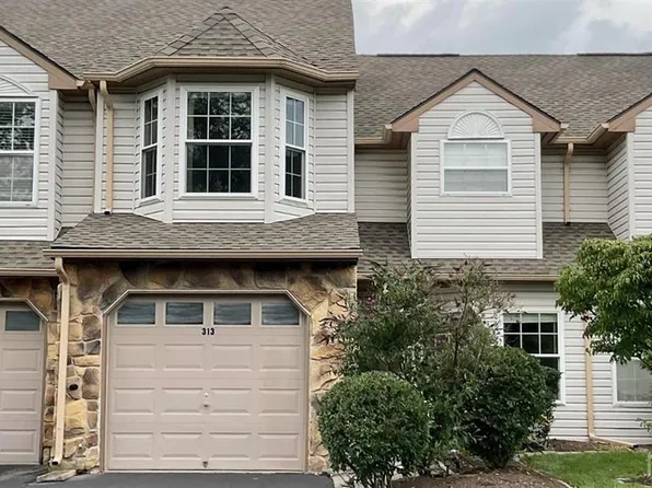 313 Pegasus Rd, Piscataway, NJ 08854