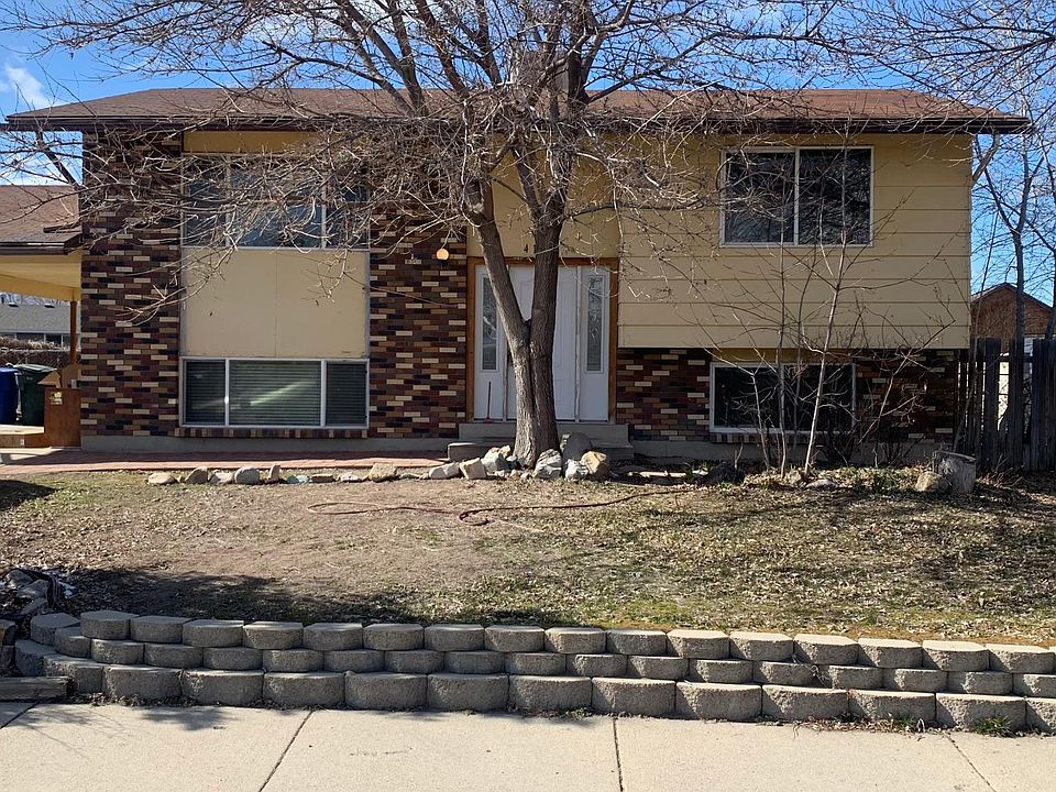 1st image of 4190 S Brookfield Cir