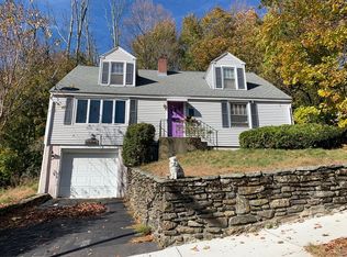 18 Vesper St, Worcester, MA 01602