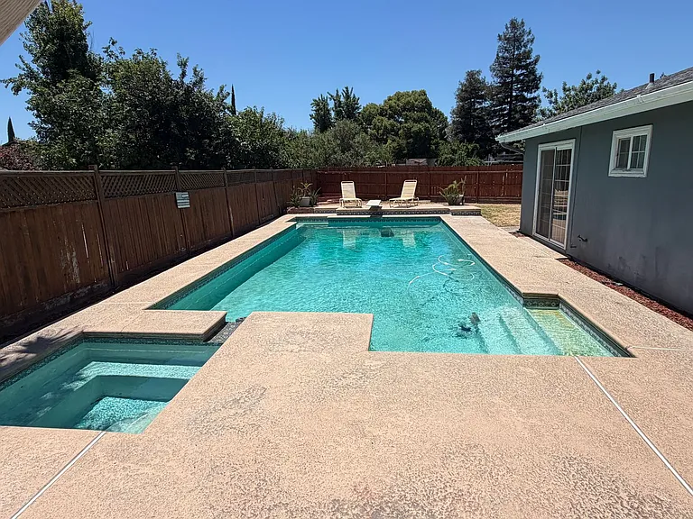 1335 W Evergreen Ct — Photo 25