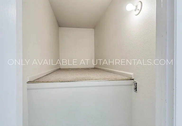 255 E Center St #11 — Photo 7