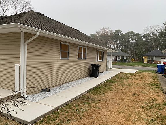 3rd image of 2208 Mount Carmel Blvd
