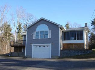 15 Kimball Hill Rd, Holland, MA 01521