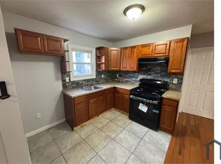 10 Tillinghast St #1, Newark, NJ 07108