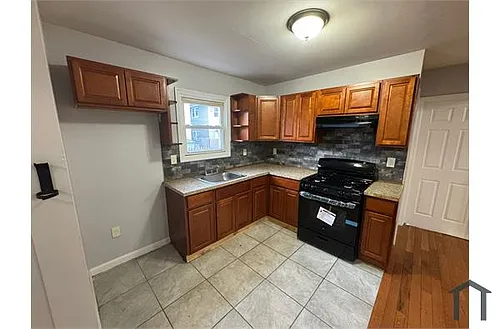 10 Tillinghast St #1 Photo 1