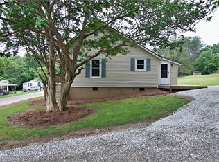 204 Aiken St, Central, SC 29630
