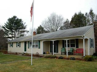9 Juniper Dr, Ashaway, RI 02804
