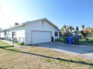 165 W Front St, Farmersville, CA 93223